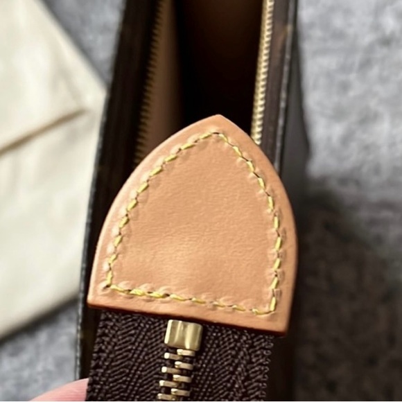 Louis Vuitton Brown Monogram Toiletry 19 - Picture 6 of 9